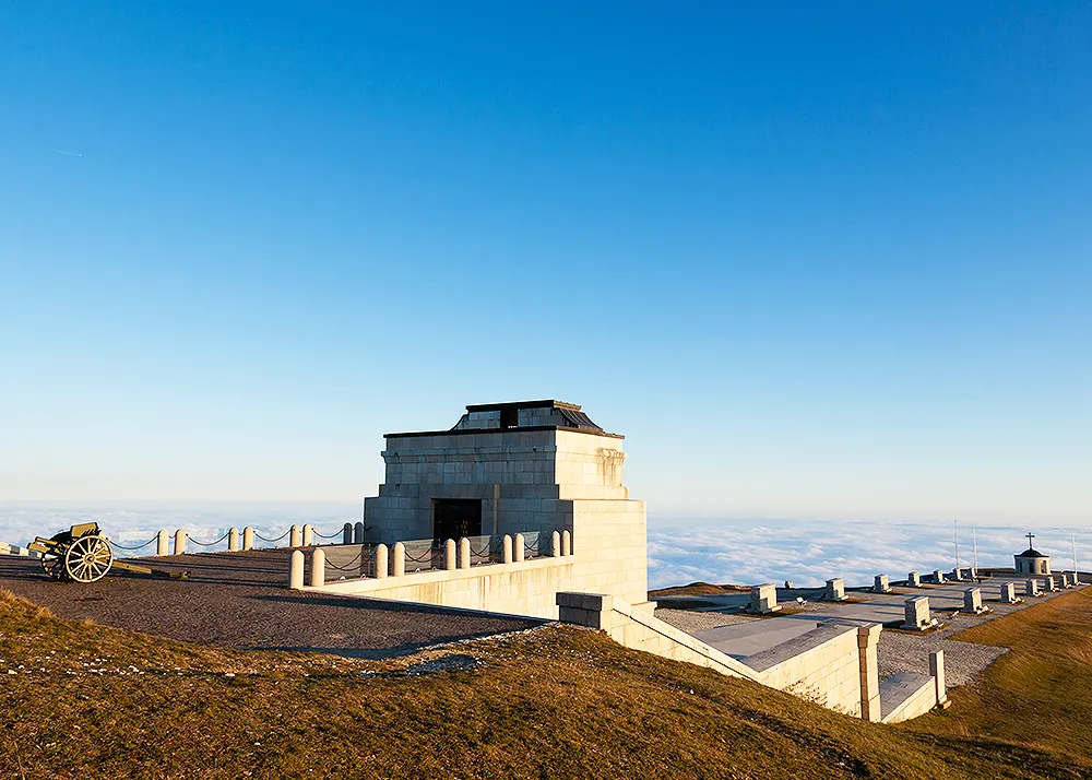 Monumentale Sakrarika Von Monte Grappa - Umfeld Galleria 45
